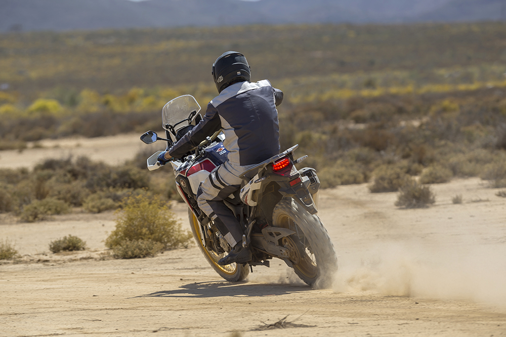 http://www.zabikers.co.za/wp-content/uploads/2015/11/Honda_CRF1000L_AfricaTwin_YM16_0192B.jpg