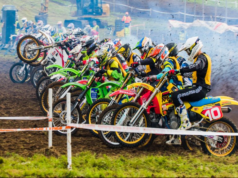 SOUTH AFRICAN MOTOCROSS VETS PUT UP A GOOD SHOW AT FARLEIGH CASTLE, UK