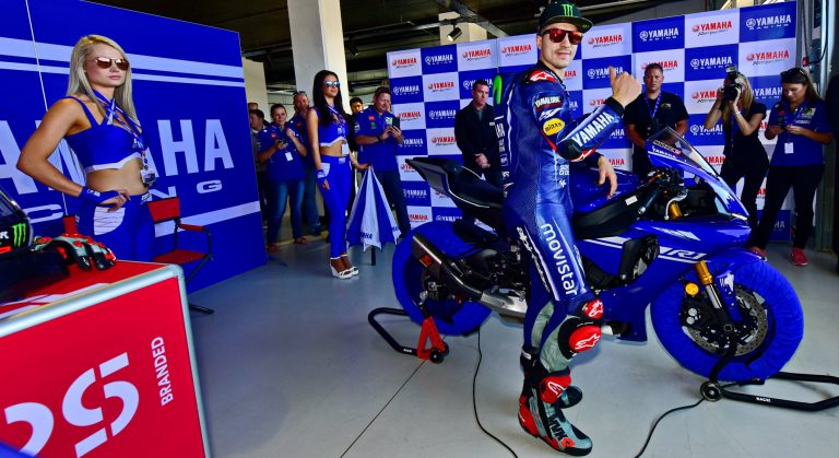 The Maverick Viñales – Yamaha R World Track Experience!