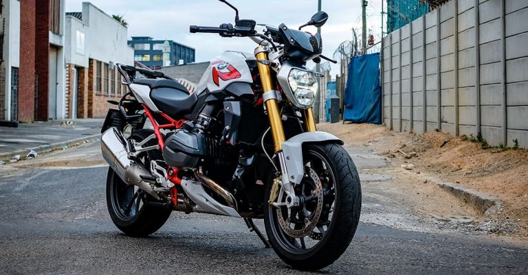 The Other Boxer: Riding the BMW R 1200 R