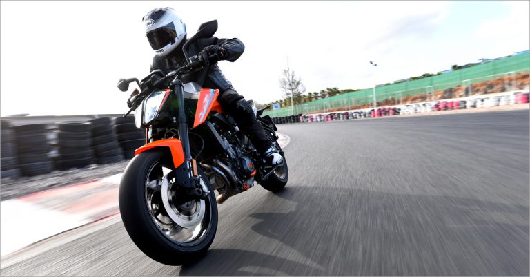 The 2018 KTM 790 Duke – First Ride Impressions!