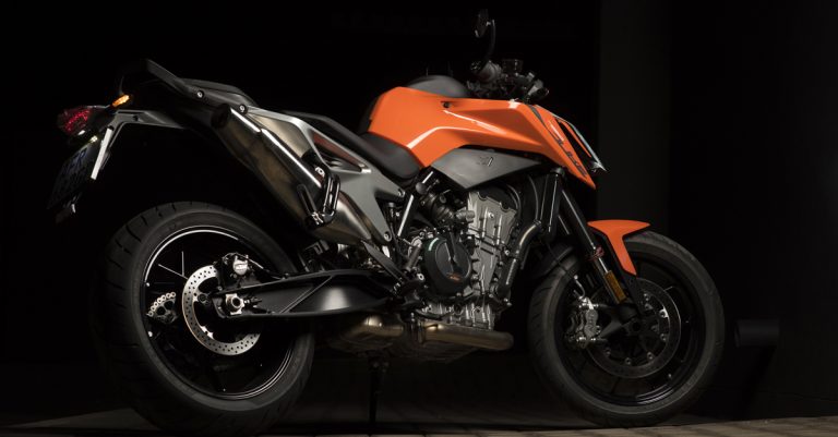 KTM 790 DUKE – Duking it out with the Middleweights!