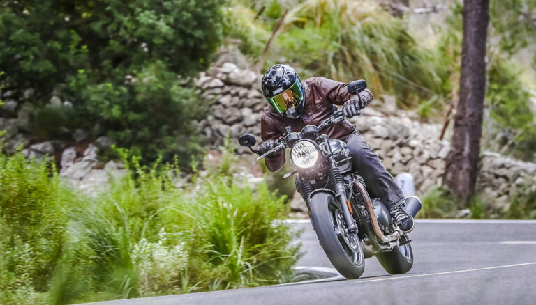 First Ride Impressions: the 2019 Triumph Speed Twin