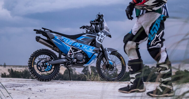 RACE! BUILD A BESPOKE HUSKY THAT MAY JUST BE A WORLD FIRST