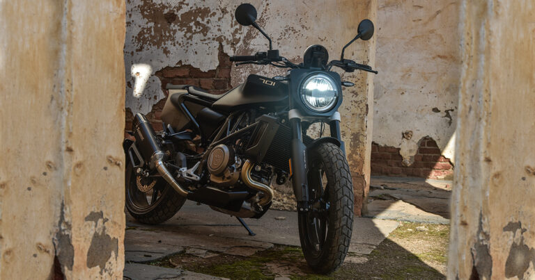 Dare to go bare! Husqvarna Svartpilen 701