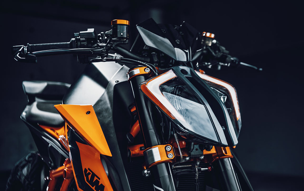 2020 KTM 1290 Super Duke R First Ride