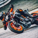 323719_890 DUKE R 2020