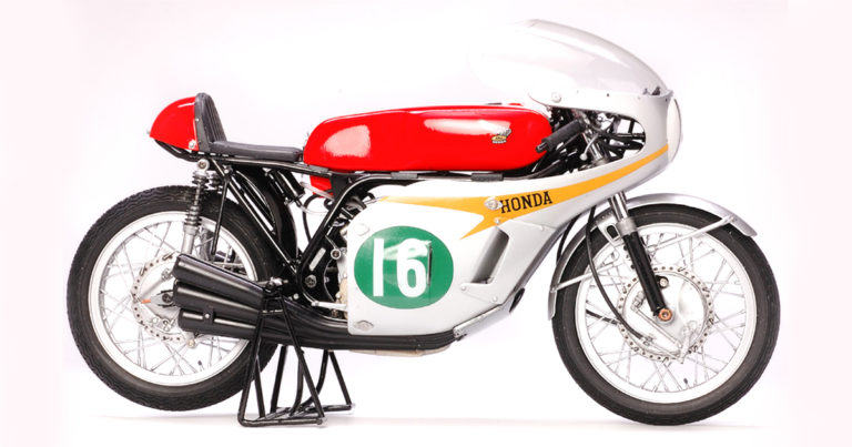 Honda RC166 and 174 – Hitting the opposition for six!