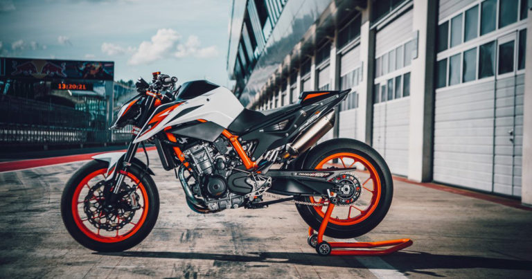 A Closer Look at the New KTM 890 Duke R