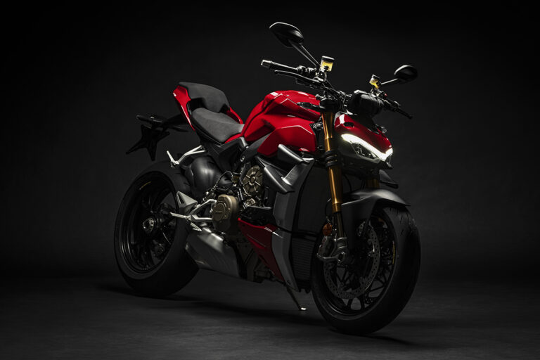 Battle of the Senses – first encounter with Ducati’s new Streetfighter V4