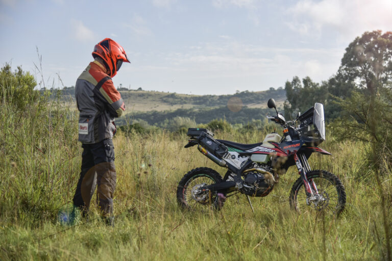 Taking a Nuke to a Fist Fight – RAD KTM’s Radical KTM 500 EXC-F ADVENDURO RALLY LITE Goes Sunrise Scrambling