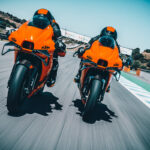392458_MY22_ KTM RC 8C_ Action