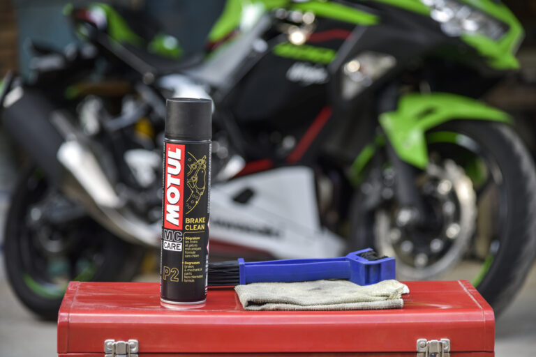 Keeping it stopping with Motul’s Brake Clean