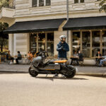 P90428693_highRes_the-new-bmw-ce-04-th