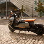 P90428711_highRes_the-new-bmw-ce-04-th