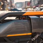 P90428734_highRes_the-new-bmw-ce-04-th
