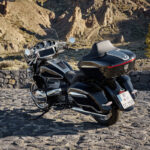 P90431000_highRes_the-new-bmw-r-18-tra