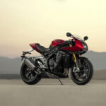 Speed-Triple-1200-RR_MY22_27A0049-5_ML