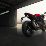 Speed-Triple-1200-RR_MY22_27A4000_ML