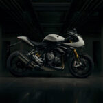 Speed-Triple-1200-RR_MY22_N4I2405-1_ML