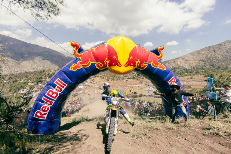Wade Young wins Red Bull Los Andes 2021