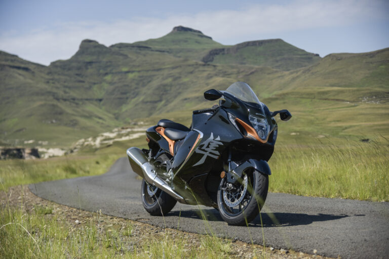 Sport Touring on Suzuki’s Road Runner—the gen III Hayabusa