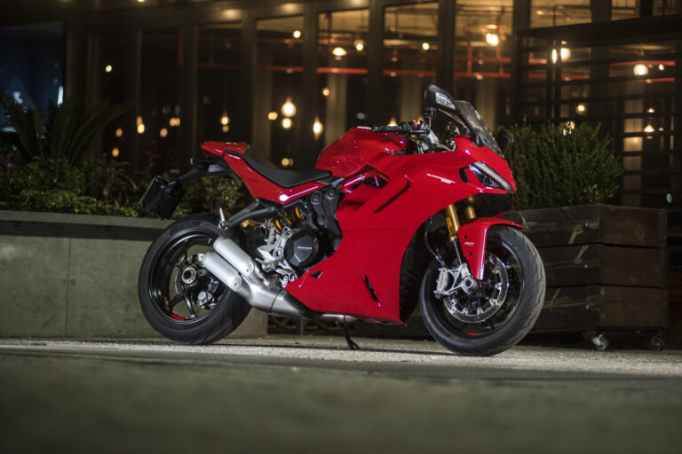 Ducati SuperSport 950 S – A Thoroughbred Italian Stallion for the Road