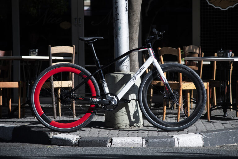 Meet AMO RC: MV Agusta’s First Limited Edition Single-Speed E-bike