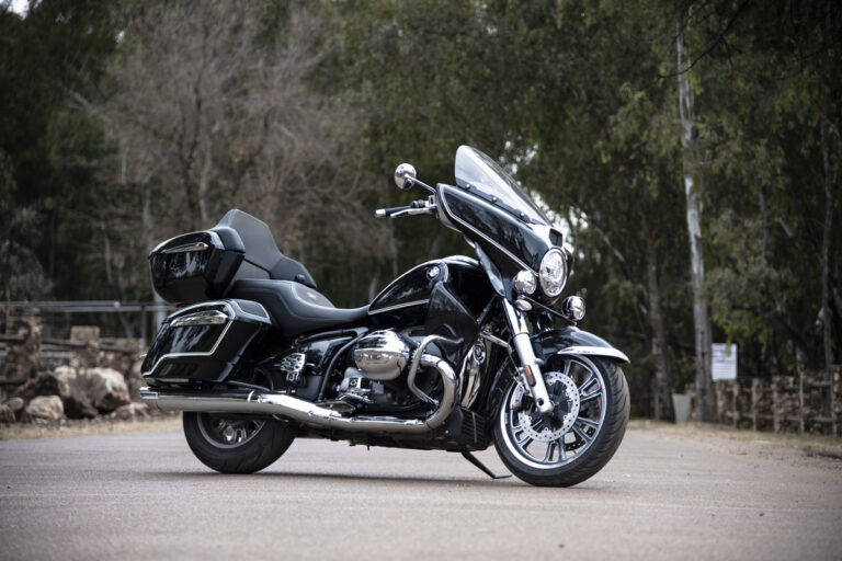 BMW R18 Transcontinental – A Mixture of Mature Styling and Distinctive German Engineering