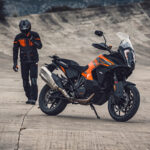 371562_MY21 KTM 1290 SUPER ADVENTURE S_ Static_MY21