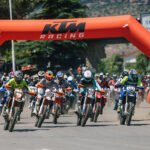 And they’re off, the start of Round The Houses Gold Class at Roof of Africa 2022, by ZCMC