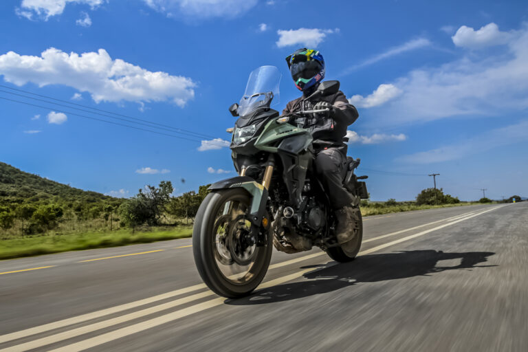 Honda Stir the Middleweight Pot with the Launch of their CB500X