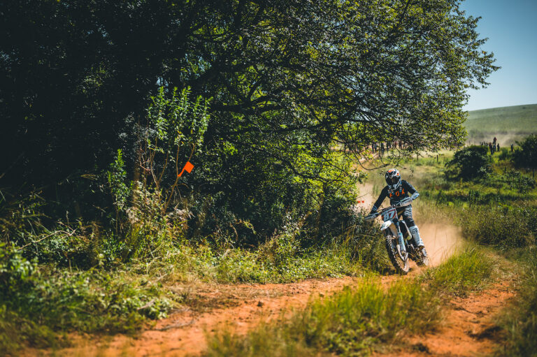 Cocker Dominates Jolivet Despite Injury