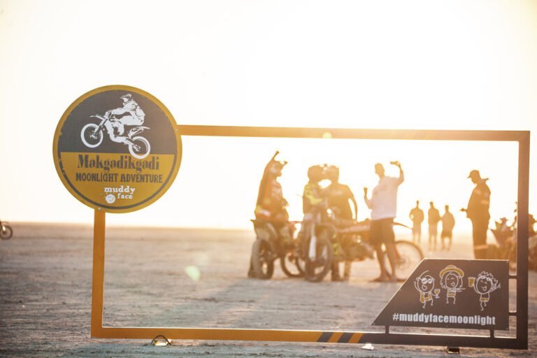 Riding in the Moonlight – Motul Moonlight on the Move Adventure