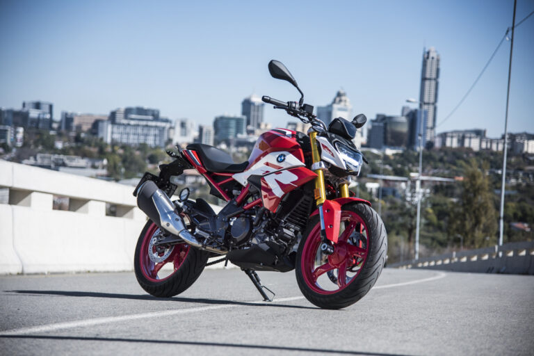 BMW G 310 R – CHALLENGE YOUR CITY