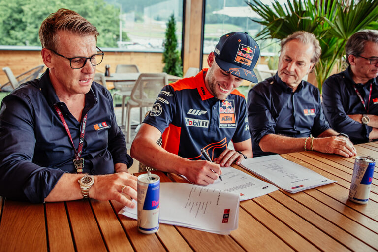 BINDER TIES LONG-TERM MOTOGP™ FUTURE TO RED BULL KTM