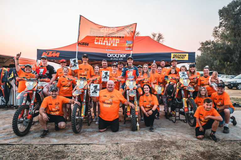 Red Plate Trio For Brother Leader Tread KTM In Bloem