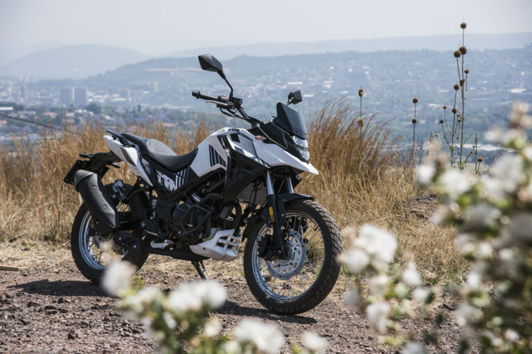 SYM NHT 300 – A bike for the season
