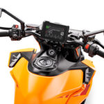 559121_MY24 KTM 990 Duke_Dashboard_ON_Details_Parts_DETAILS_PARTS