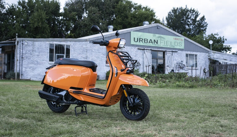 LAMBRETTA V200 – Heaps Of Heritage and Italian Flair