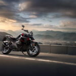P90593381_highRes_the-new-bmw-r-1300-r