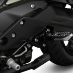 P90593412_highRes_the-new-bmw-r-1300-r