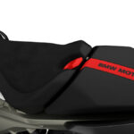 P90596265_highRes_the-new-bmw-r-1300-r