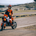 662170_MY25 KTM 390 SMC R-Statics- Cat B_STATIC_STATIC