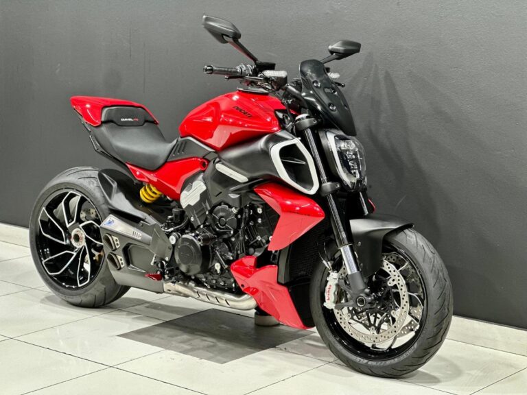 2024 Ducati Diavel V4 Granturismo