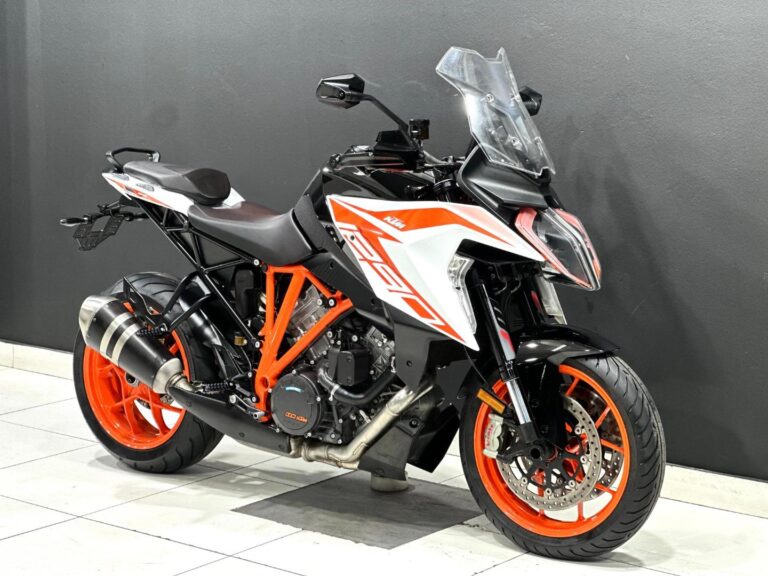2020 KTM 1290 SUPERDUKE GT