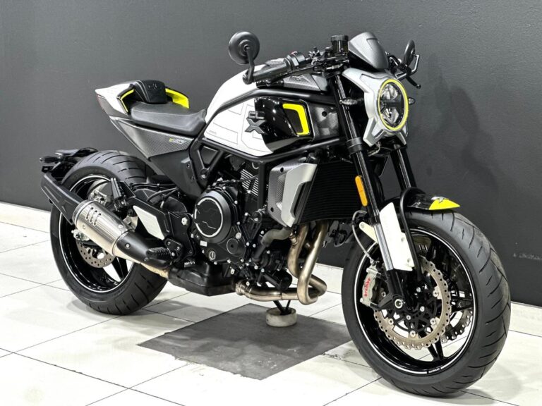 2025 CFMOTO 700 CL-X Sport