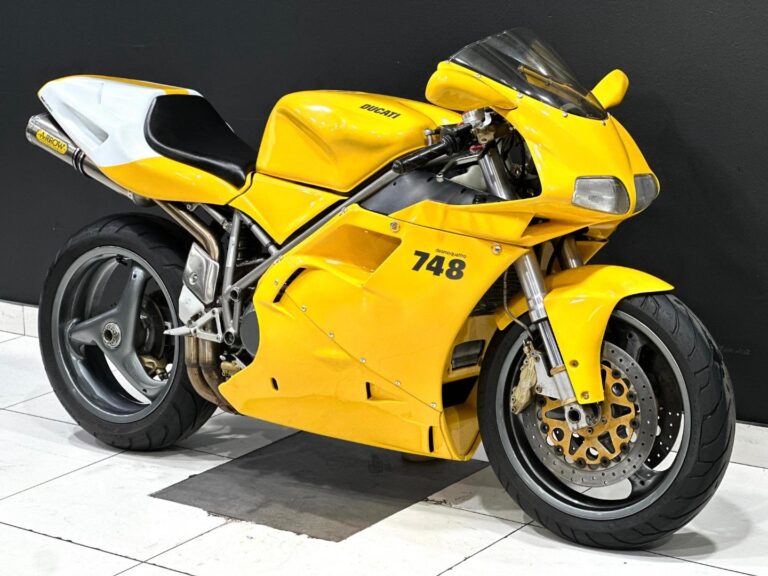 2002 Ducati 748