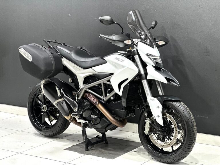 2015 Ducati HyperStrada 939