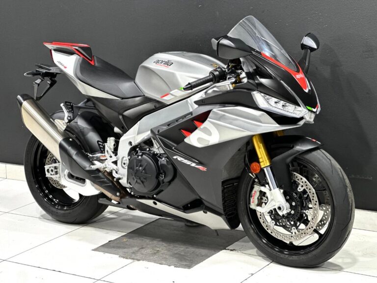2022 Aprilia RSV4 1100